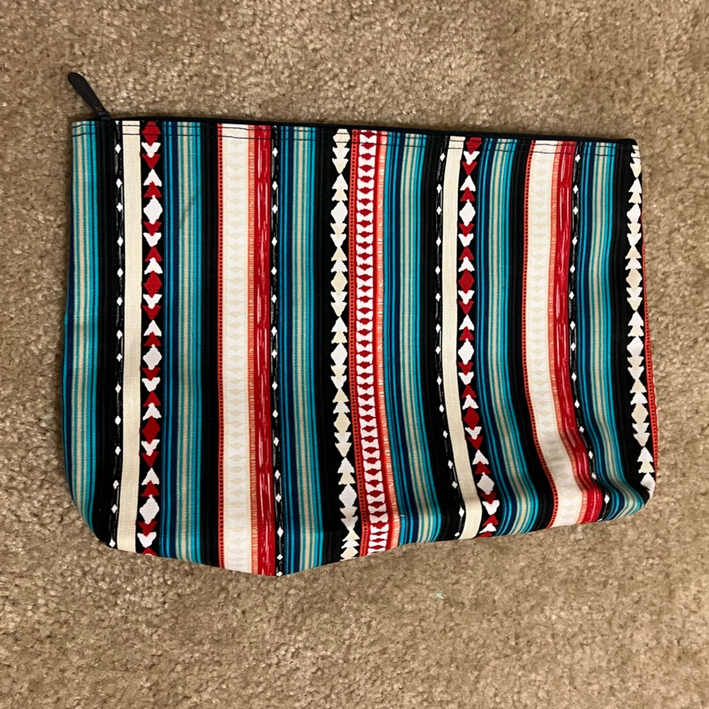Thirty-One zipper pouch